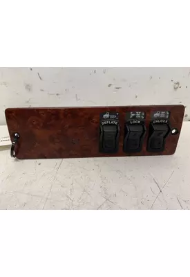 KENWORTH T2000 Dash / Console Switch
