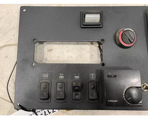 KENWORTH T2000 Dash  Console Switch