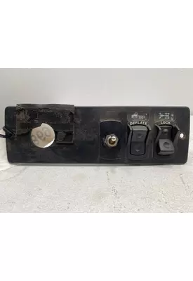 KENWORTH T2000 Dash / Console Switch
