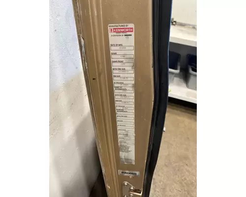 KENWORTH T2000 Door Assembly, Front
