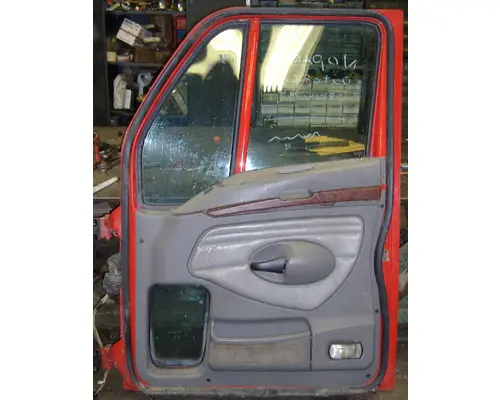 KENWORTH T2000 Door Assembly, Front