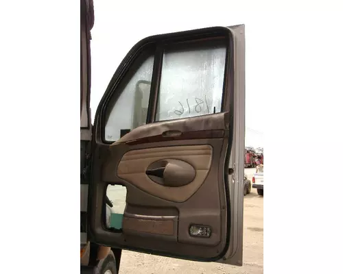 KENWORTH T2000 Door Assembly, Front