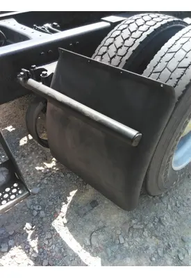 KENWORTH T2000 FENDER, QUARTER/HALF REAR