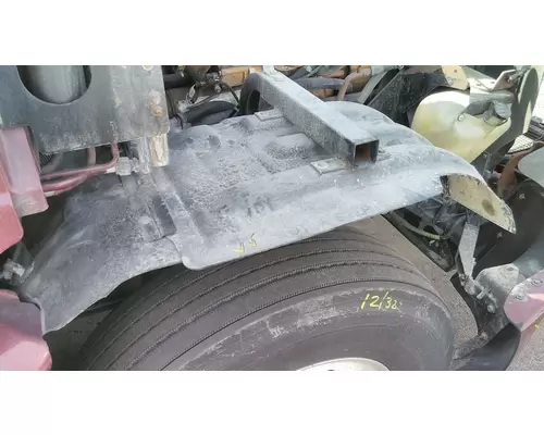 KENWORTH T2000 FENDER, SPLASH SHIELDGUARD