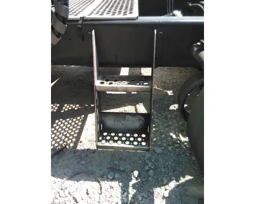 KENWORTH T2000 FRAME STEP