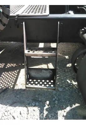 KENWORTH T2000 FRAME STEP