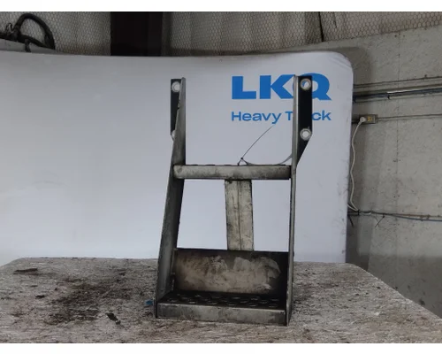 KENWORTH T2000 FRAME STEP