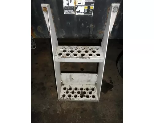 KENWORTH T2000 Frame Step