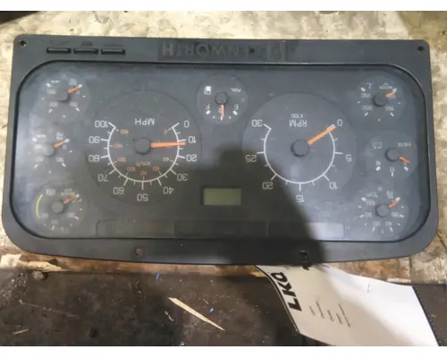 KENWORTH T2000 GAUGE CLUSTER
