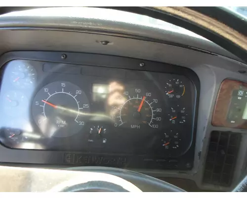 KENWORTH T2000 Instrument Cluster