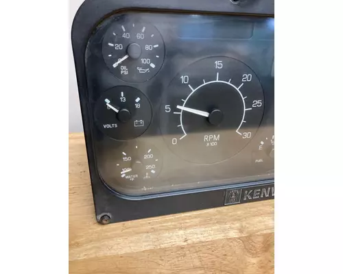 KENWORTH T2000 Instrument Cluster