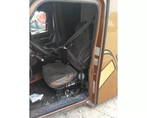 KENWORTH T2000 SEAT, FRONT