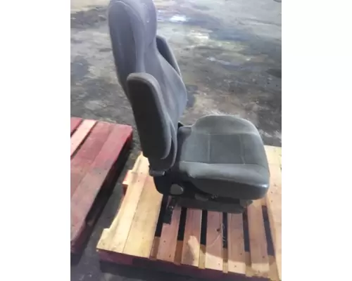 KENWORTH T2000 SEAT, FRONT