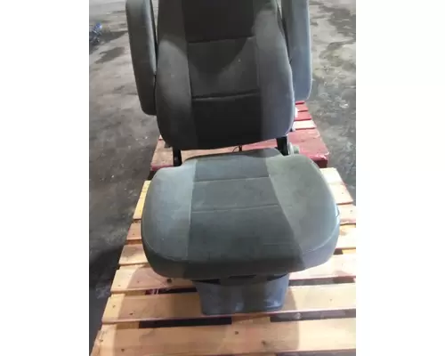 KENWORTH T2000 SEAT, FRONT