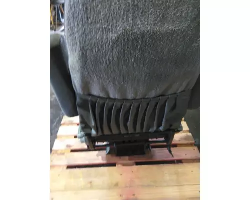 KENWORTH T2000 SEAT, FRONT