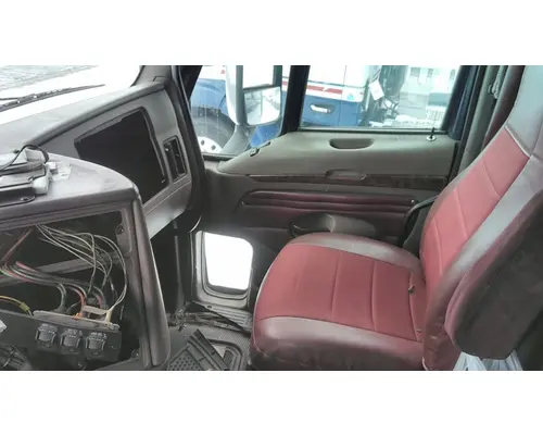 KENWORTH T2000 SEAT, FRONT