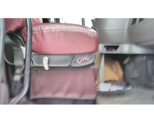 KENWORTH T2000 SEAT, FRONT