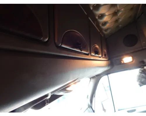 KENWORTH T2000 Step