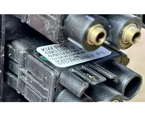 KENWORTH T2000 Switch, misc 