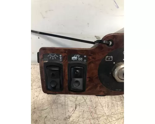 KENWORTH T2000 Switch Panel