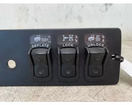 KENWORTH T2000 Switch Panel