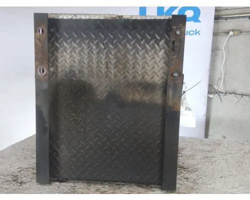 KENWORTH T2000 TOOL BOX