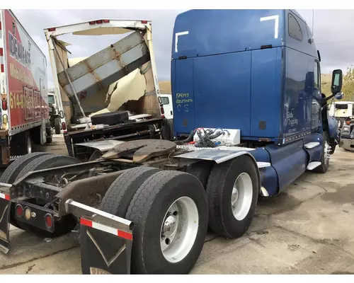 KENWORTH T2000 WHOLE TRUCK FOR PARTS