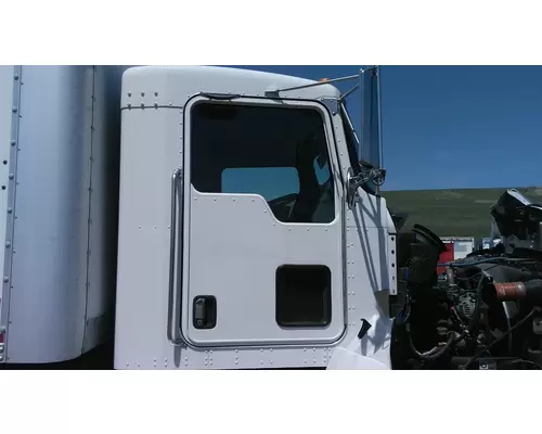 KENWORTH T270 CAB