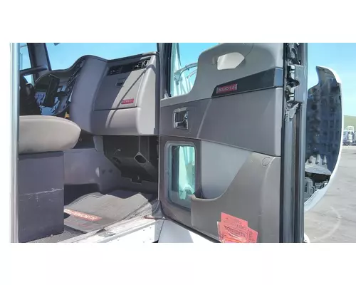 KENWORTH T270 CAB