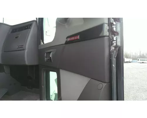 KENWORTH T270 CAB
