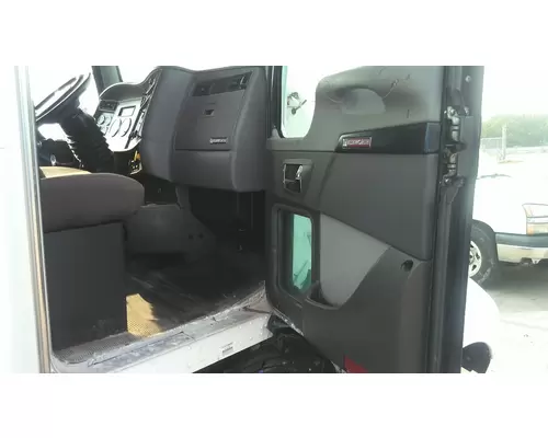 KENWORTH T270 CAB