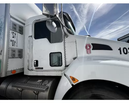 KENWORTH T270 Cab
