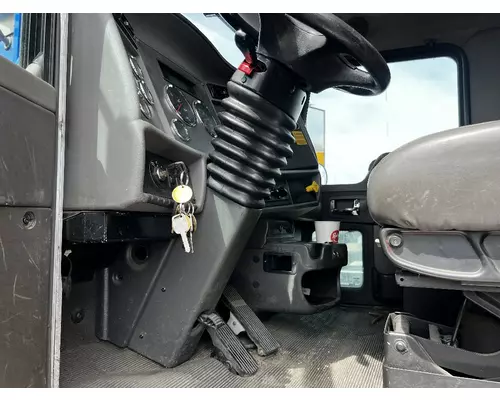 KENWORTH T270 Cab