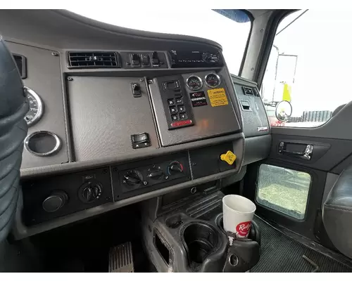 KENWORTH T270 Cab
