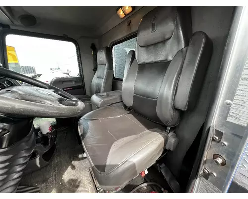 KENWORTH T270 Cab