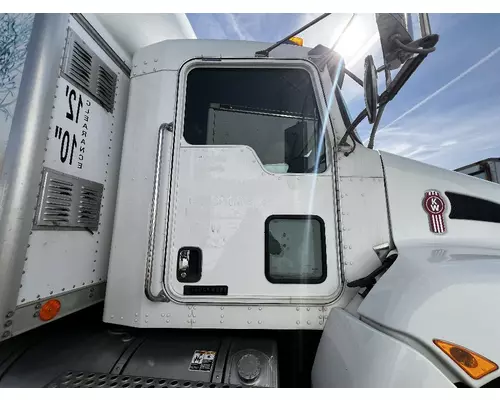 KENWORTH T270 Door Assembly, Front