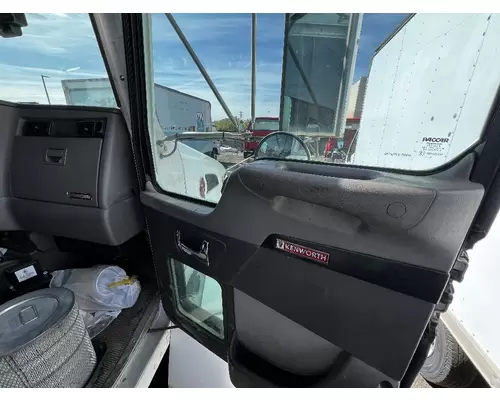 KENWORTH T270 Door Assembly, Front