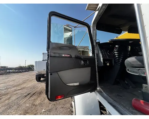 KENWORTH T270 Door Assembly, Front