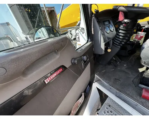 KENWORTH T270 Door Assembly, Front