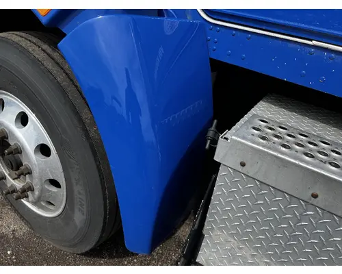 KENWORTH T270 Fender Extension