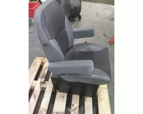 KENWORTH T270 SEAT, FRONT