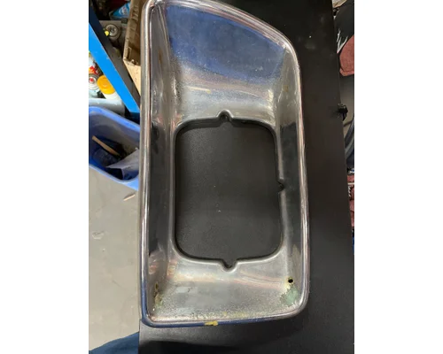 KENWORTH T300 471 Headlight Components