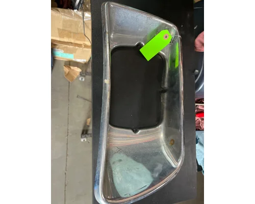 KENWORTH T300 471 Headlight Components