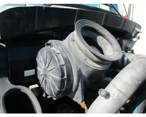 KENWORTH T300 AIR CLEANER