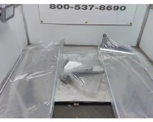 KENWORTH T300 CAB CLIP