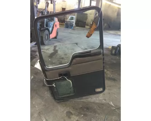 KENWORTH T300 DOOR ASSEMBLY, FRONT