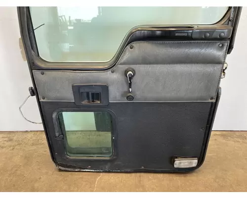KENWORTH T300 Door Assembly, Front