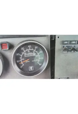 KENWORTH T300 GAUGE SPEEDOMETER