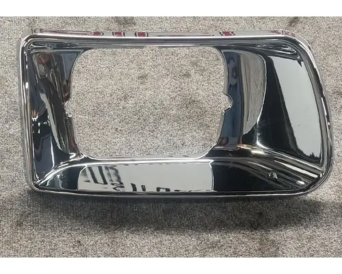 KENWORTH T300 Headlamp Bezel