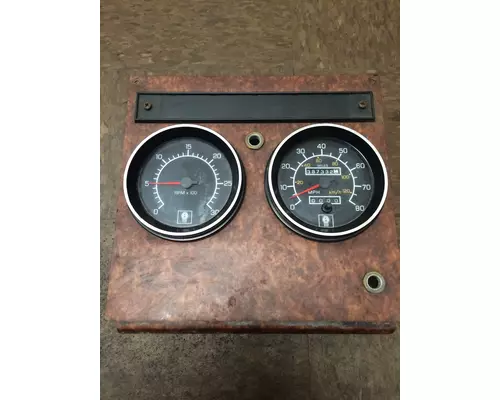 KENWORTH T300 Instrument Cluster